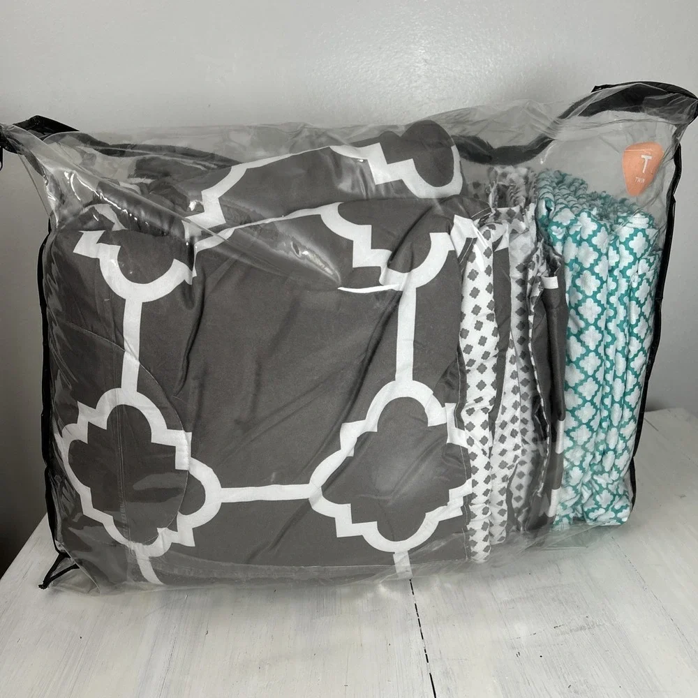 Home Expressions Twin Reversible Comforter Set Gray Jersey 1416